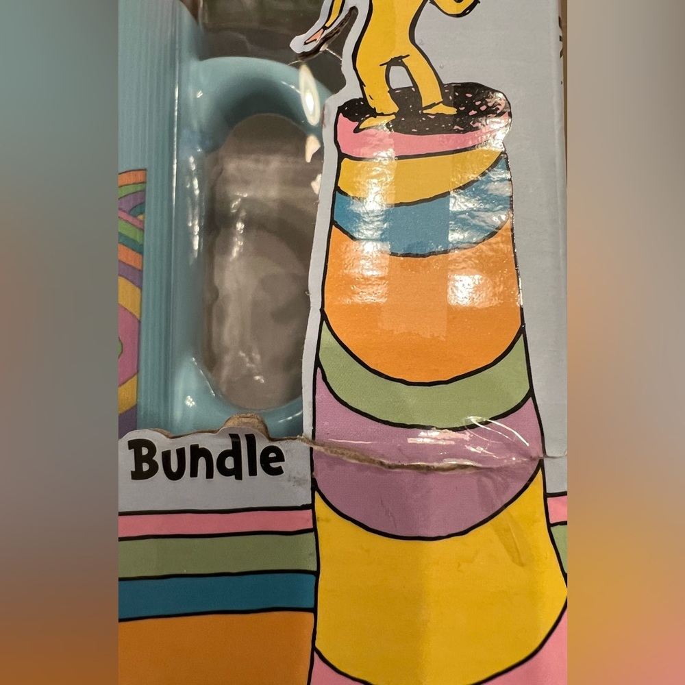 Dr. Seuss - “Oh the Places You’ll Go” Gift set! Just add cellophane wrap! - Picture 12 of 15